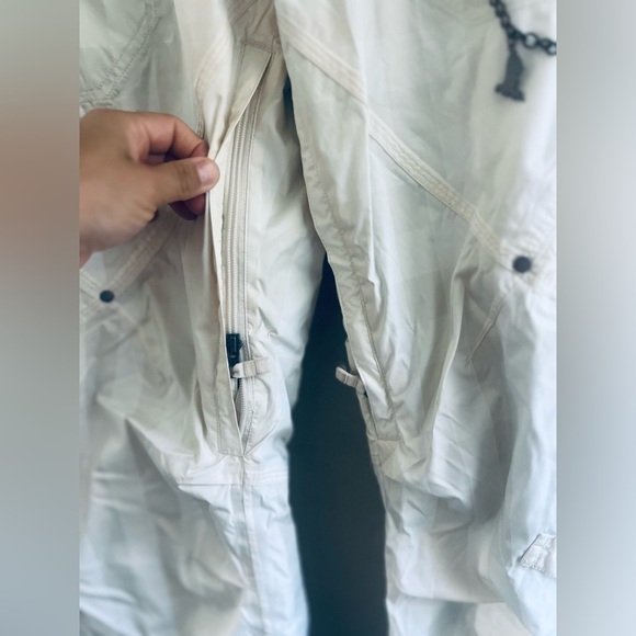 Burton Women's "Cruzer Insulated" Snowboarding Pants - Size M like new no tags - Picture 3 of 12